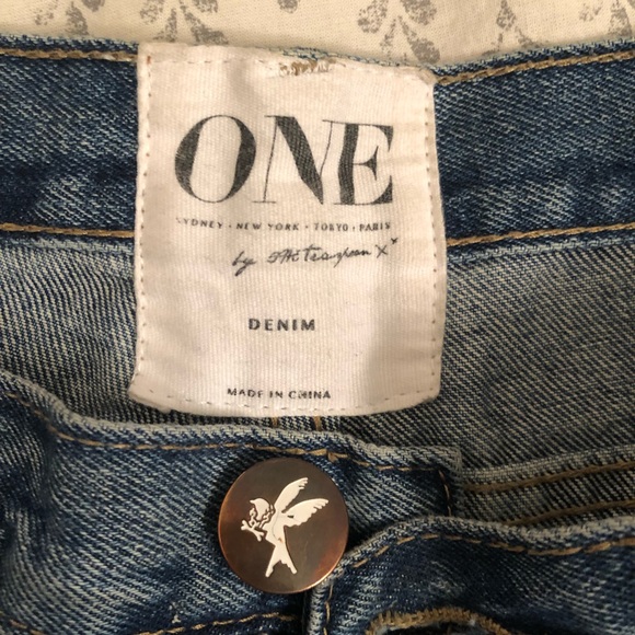 One teaspoon distressed boyfriend jeans! - Picture 4 of 5